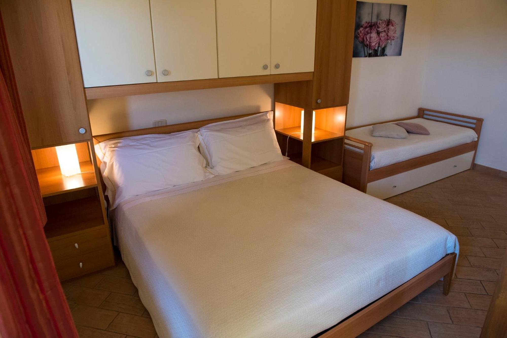Appartamenti E Affittacamere Le Due Ruote Alberese Room photo