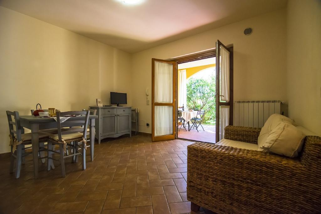 Appartamenti E Affittacamere Le Due Ruote Alberese Exterior photo